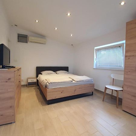 Apartma Marjeta Appartamento Pirano Esterno foto