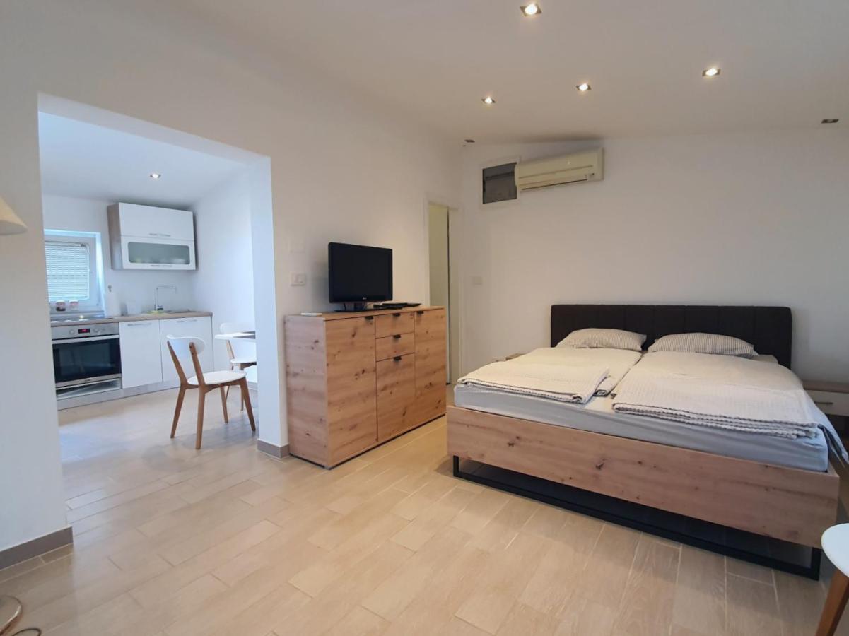 Apartma Marjeta Appartamento Pirano Esterno foto