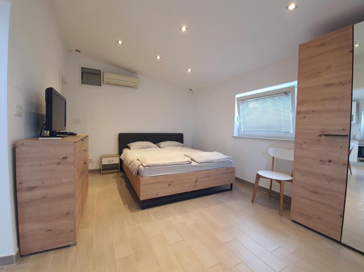 Apartma Marjeta Appartamento Pirano Esterno foto