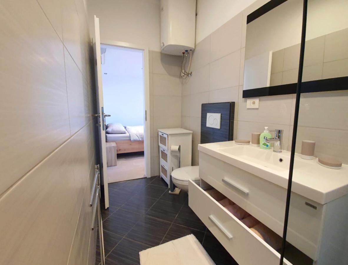 Apartma Marjeta Appartamento Pirano Esterno foto